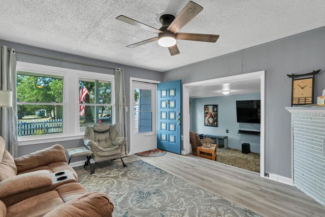822 S Beverly Dr., Wichita, KS 67218