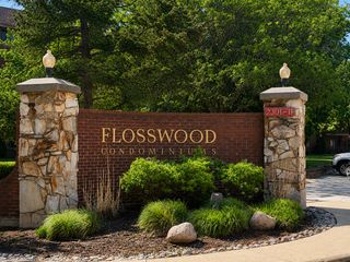 2301 183rd Street 104A, Homewood, IL 60430