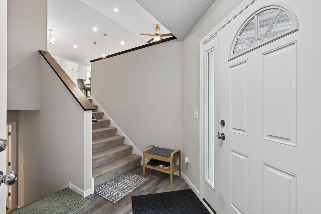 1115 Mulberry Avenue NE, Montgomery, MN 56069 — photo 5