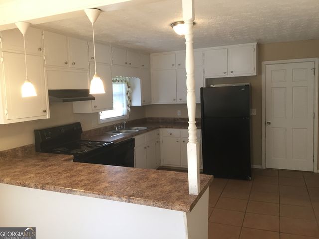 2076 Campfire Drive, Riverdale, GA 30296