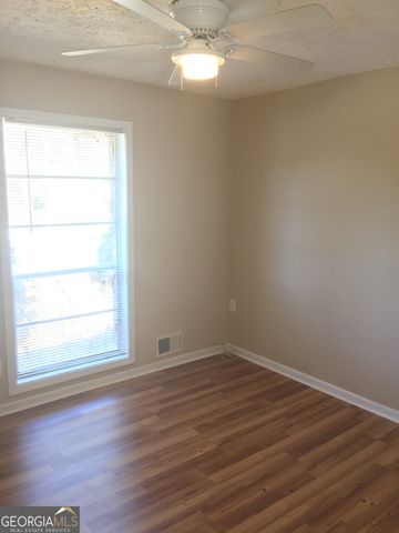 2076 Campfire Drive, Riverdale, GA 30296