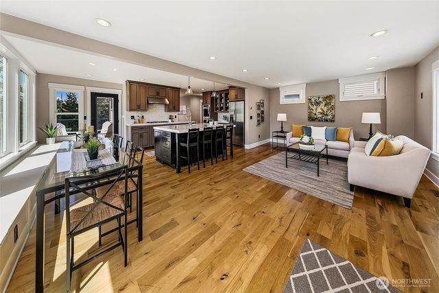 9545 2nd Avenue NW, Seattle, WA 98117