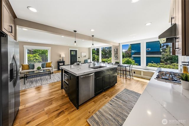 9545 2nd Avenue NW, Seattle, WA 98117
