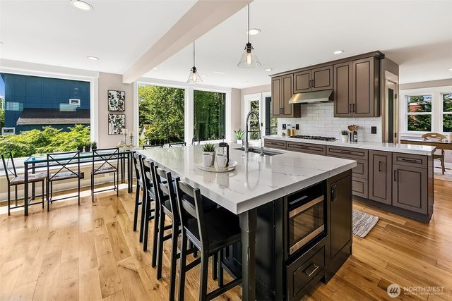 9545 2nd Avenue NW, Seattle, WA 98117