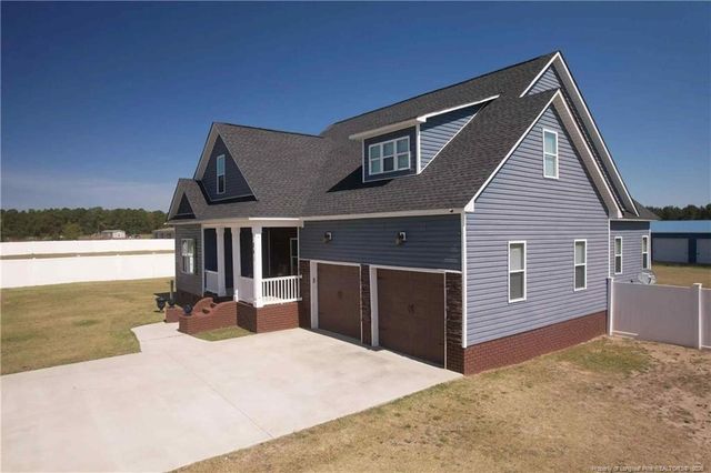 841 Blanchard, Saint Pauls, NC 28384