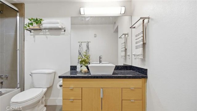 5232 Satsuma, North Hollywood, CA 91601