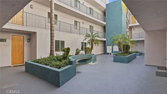 5232 Satsuma, North Hollywood, CA 91601