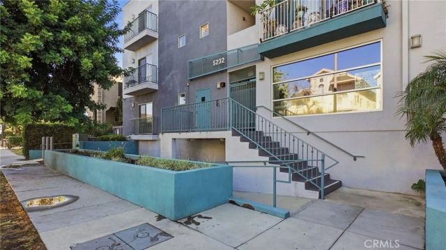 5232 Satsuma, North Hollywood, CA 91601
