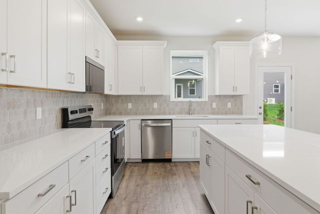 1310 Godwin Rd, Hermitage, TN 37076