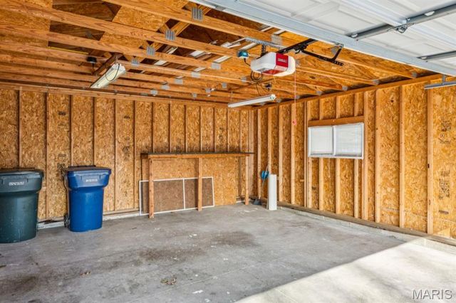 8015 Parkwood Drive, St Louis, MO 63123