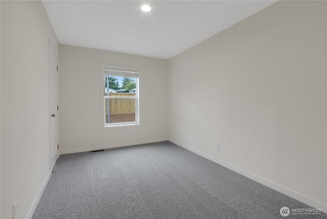 2809 NE Stone Way, Bremerton, WA 98310