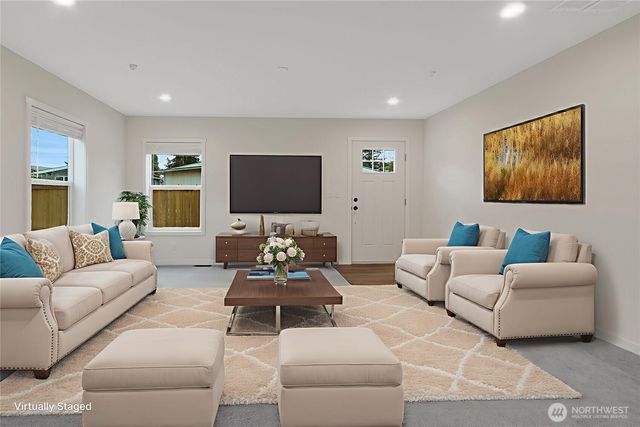 2809 NE Stone Way, Bremerton, WA 98310