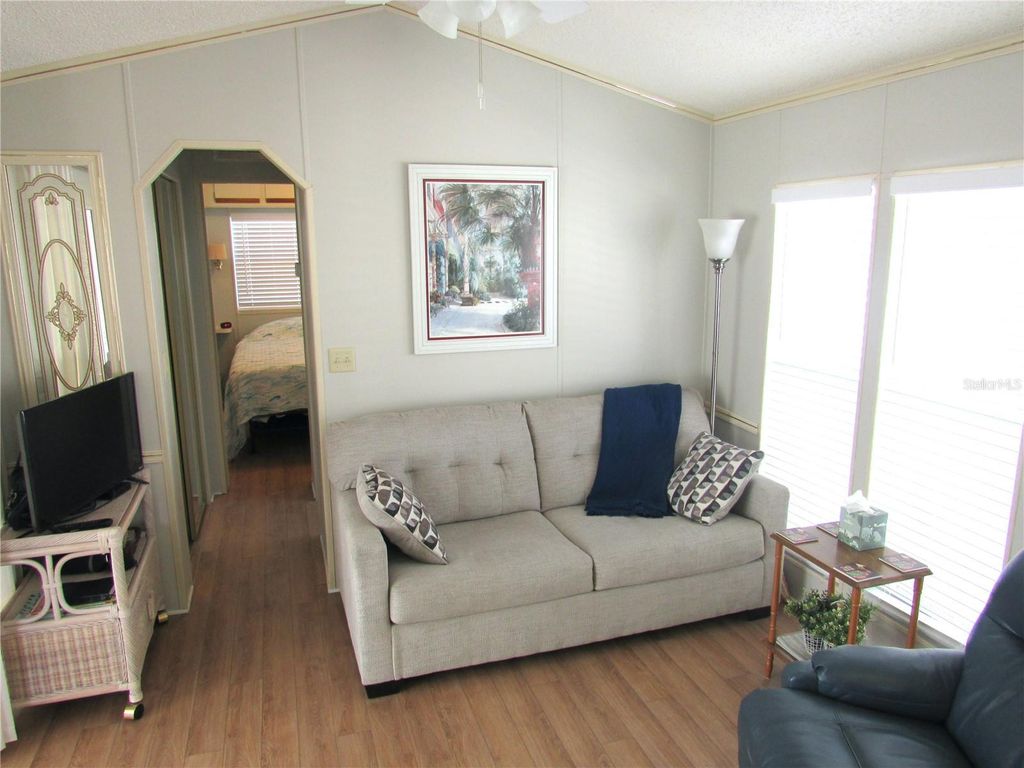 Image 9 of property listing at 9000 US HWY 192 598, Clermont, FL 34714