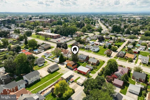 209 PENN ST, Hanover, PA 17331