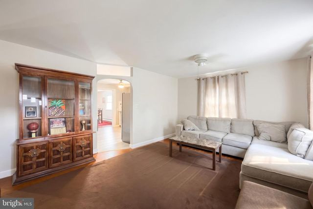 209 PENN ST, Hanover, PA 17331