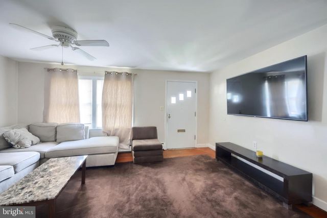 209 PENN ST, Hanover, PA 17331