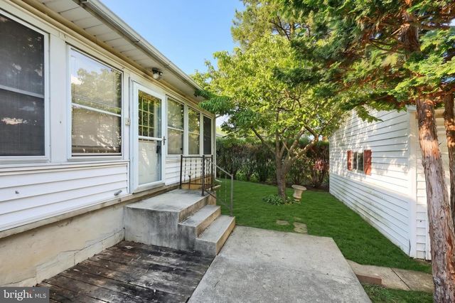209 PENN ST, Hanover, PA 17331