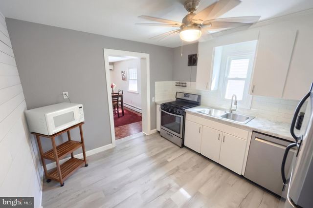 209 PENN ST, Hanover, PA 17331