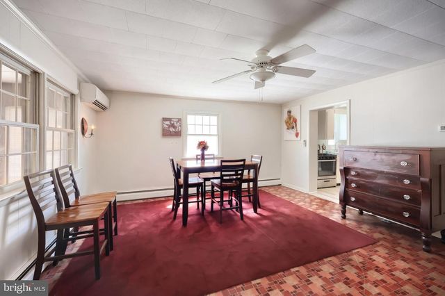 209 PENN ST, Hanover, PA 17331