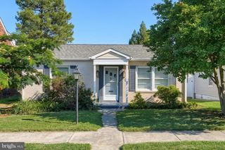 209 PENN ST, Hanover, PA 17331