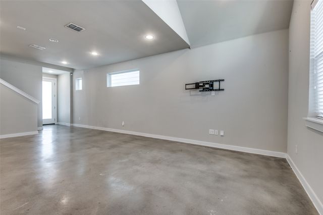 1225 Crownview Lane, Dallas, TX 75208