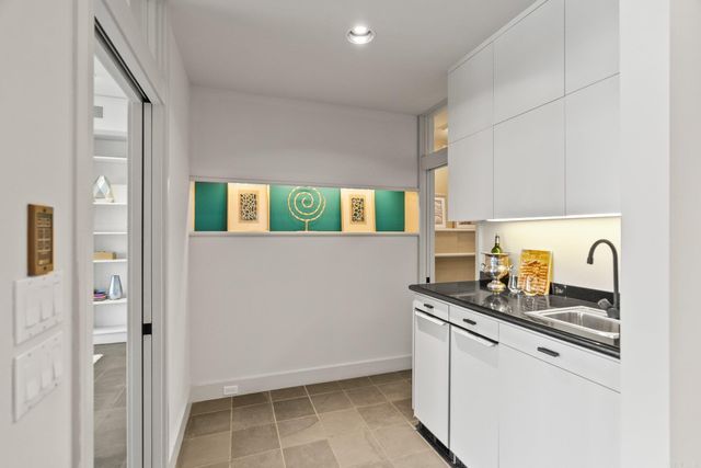 33 Riverpoint Road, Little Rock, AR 72202