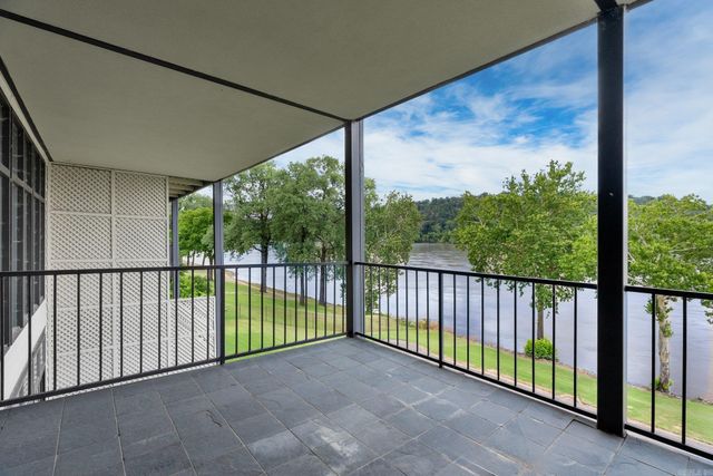 33 Riverpoint Road, Little Rock, AR 72202