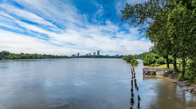 33 Riverpoint Road, Little Rock, AR 72202