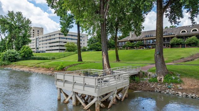 33 Riverpoint Road, Little Rock, AR 72202