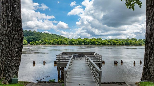 33 Riverpoint Road, Little Rock, AR 72202