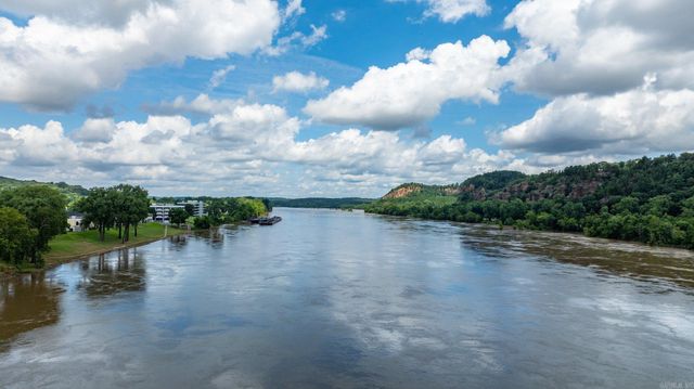 33 Riverpoint Road, Little Rock, AR 72202