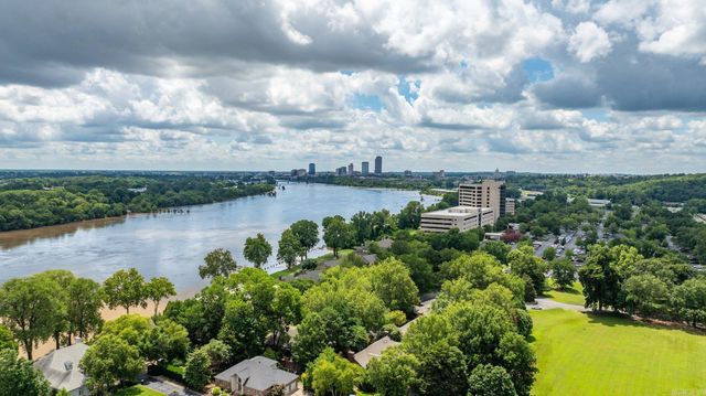 33 Riverpoint Road, Little Rock, AR 72202