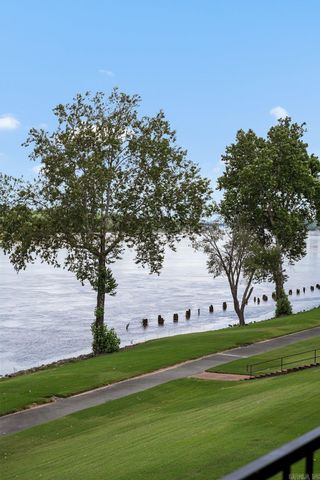 33 Riverpoint Road, Little Rock, AR 72202