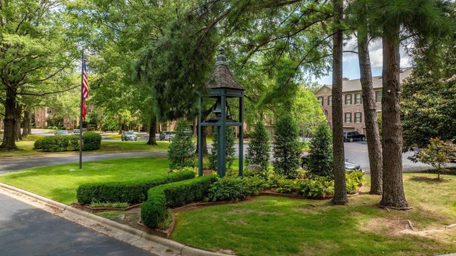 33 Riverpoint Road, Little Rock, AR 72202