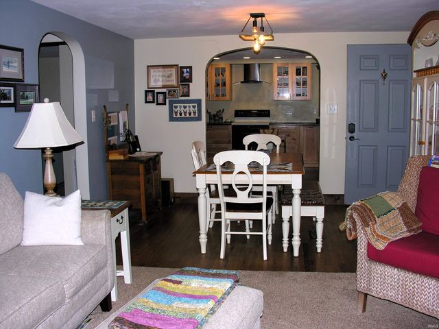 8290 E 550 N, Churubusco, IN 46723