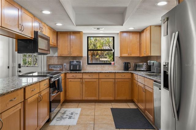 16039 BULLIS DRIVE, Brooksville, FL 34614