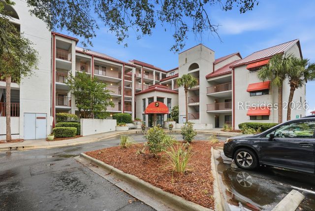 100 Helmsman Way Apt 209, Hilton Head Island, SC 29928
