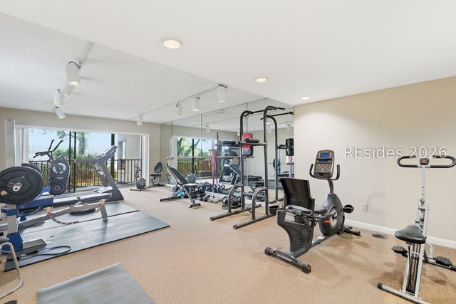 100 Helmsman Way Apt 209, Hilton Head Island, SC 29928