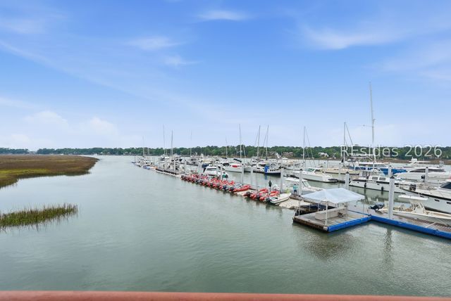 100 Helmsman Way Apt 209, Hilton Head Island, SC 29928