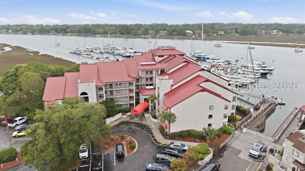 100 Helmsman Way Apt 209, Hilton Head Island, SC 29928