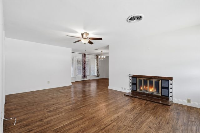 3463 W Fuller Avenue, Fort Worth, TX 76133