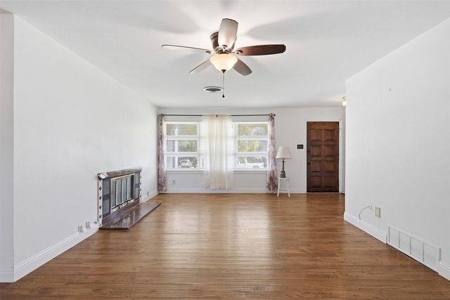 3463 W Fuller Avenue, Fort Worth, TX 76133