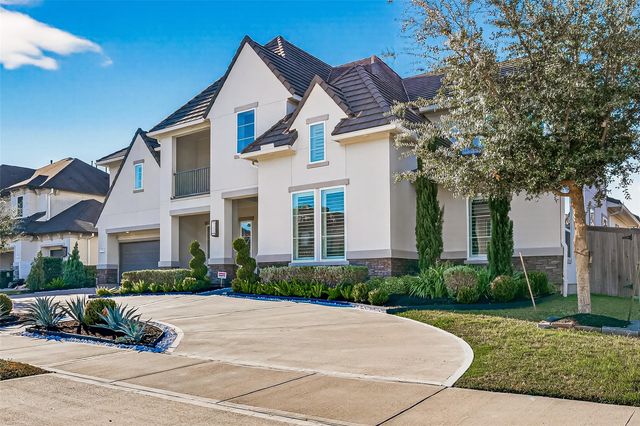 22 Crown Grove, Sugar Land, TX 77498
