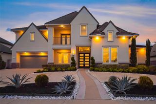 22 Crown Grove, Sugar Land, TX 77498