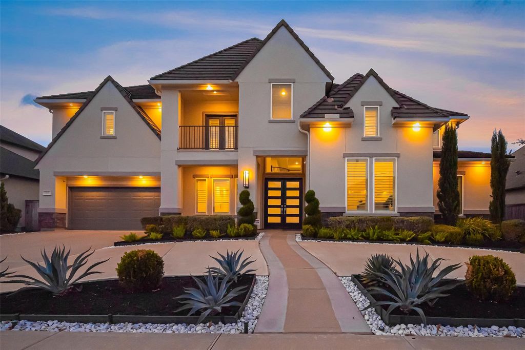 22 Crown Grove, Sugar Land, TX 77498