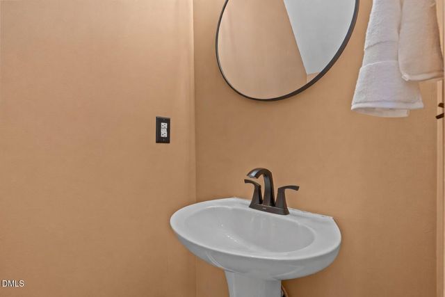 8606 London Park Court, Raleigh, NC 27615