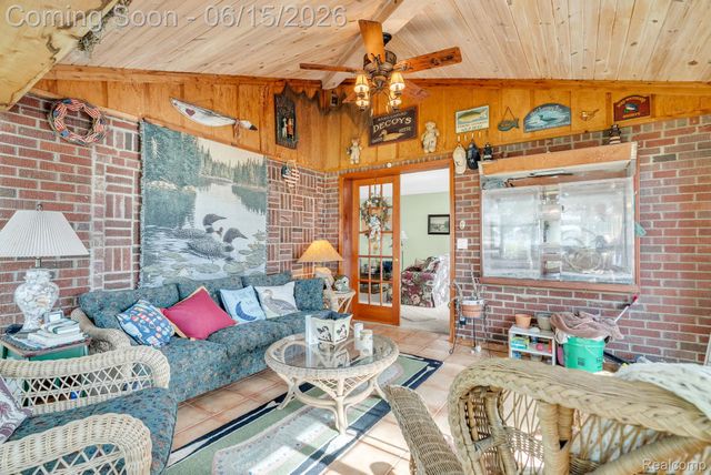 3080 Jackson Boulevard, Highland Charter Township, MI 48356