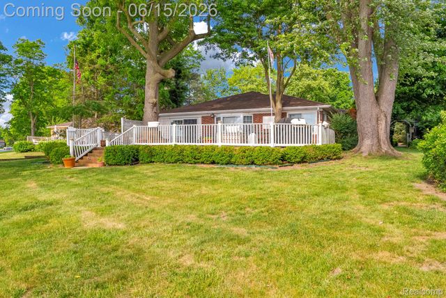 3080 Jackson Boulevard, Highland Charter Township, MI 48356