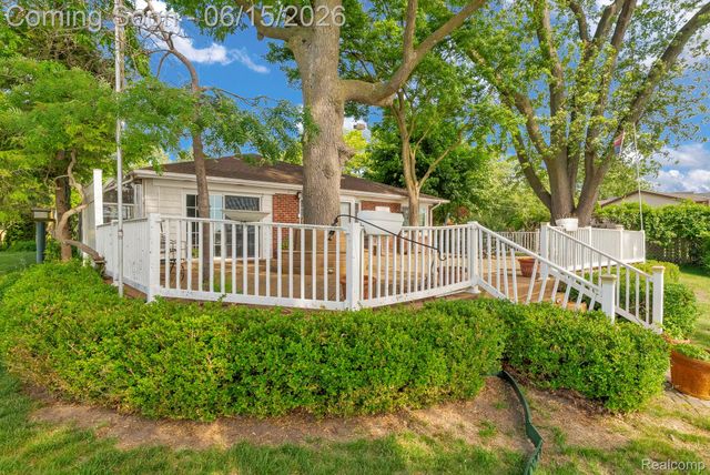 3080 Jackson Boulevard, Highland Charter Township, MI 48356