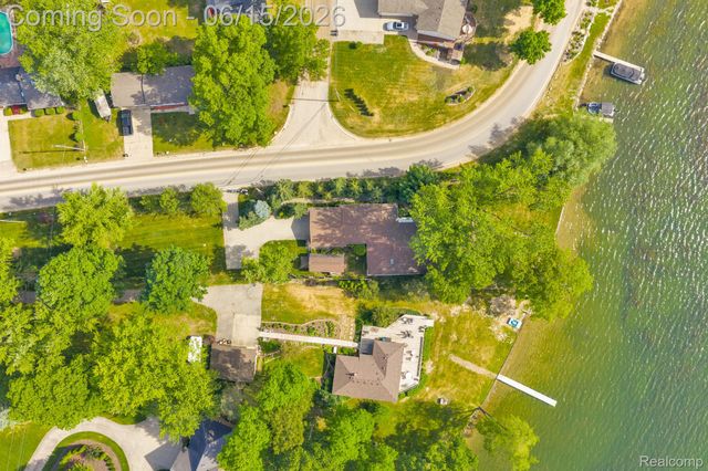 3080 Jackson Boulevard, Highland Charter Township, MI 48356